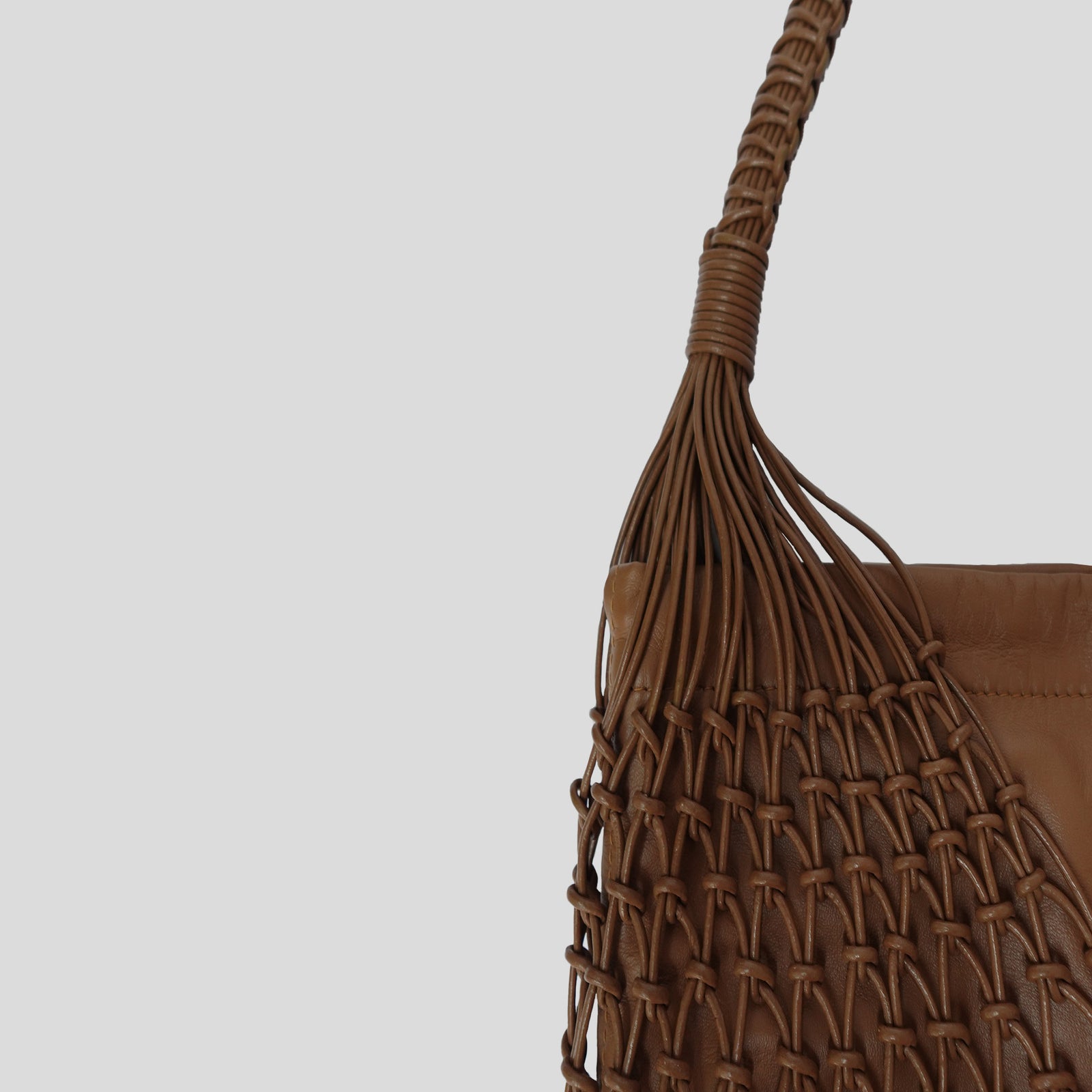 MAISON N.H PARIS VALENTINA SP BAG 新品・未使用 Maison N.H Paris Violette Flap Bag in Natural/Noir - Bliss