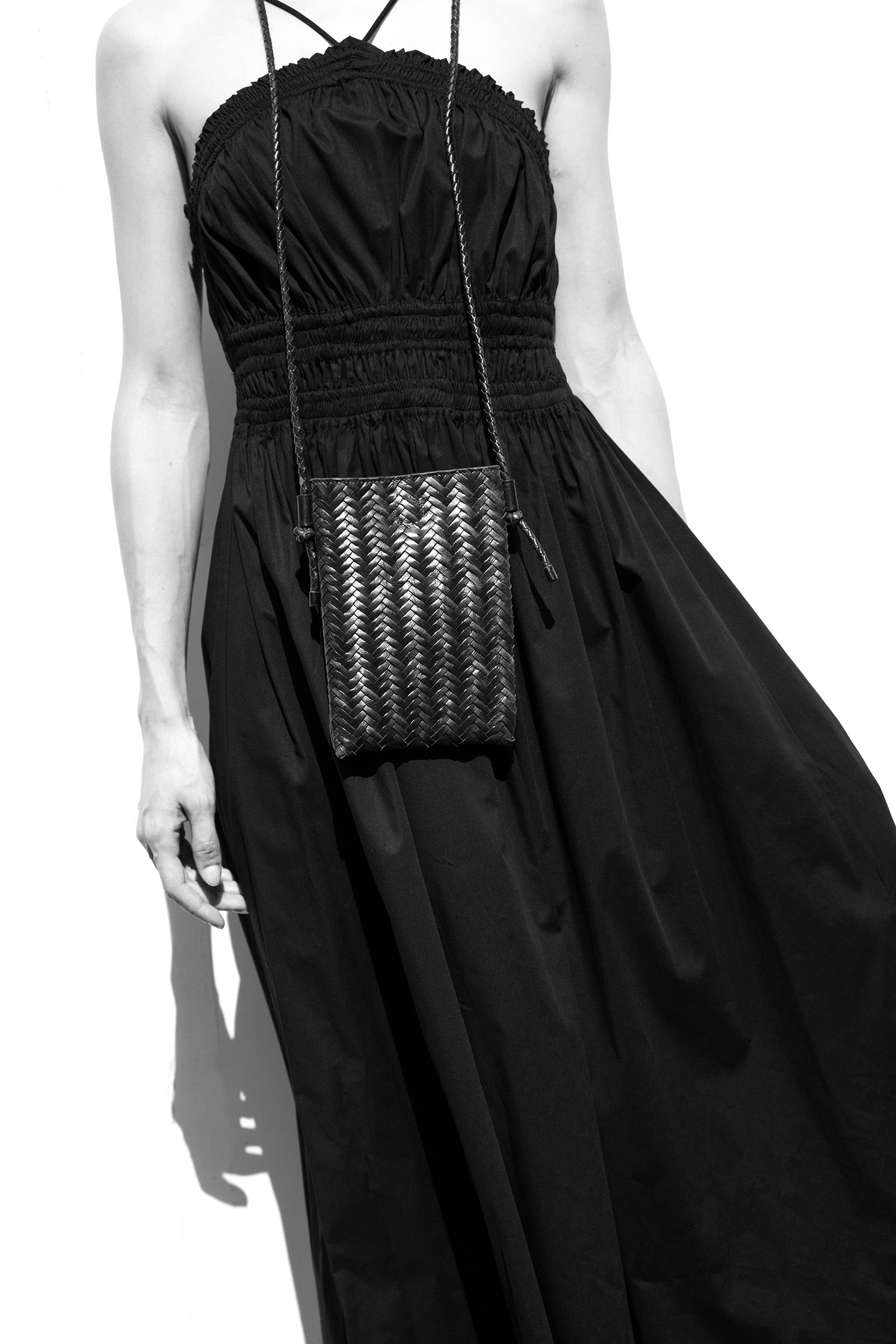 MAISON N.H PARISメゾンエヌアッシュパリCERCLE MEDIUM Maison N.H Paris Cercle Medium in Noir - Bliss Boutiques